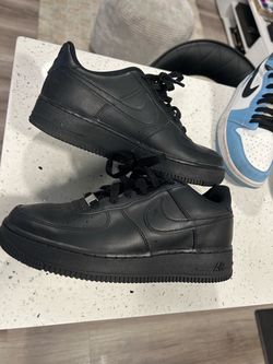 Nike AF1 size  6 Y new condition $30