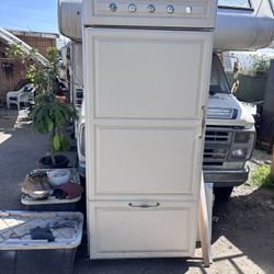 Refrigerator $100