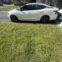 Nissan Maxima