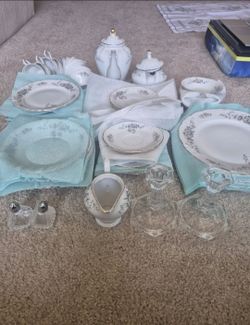 Porcelain Floral Dinner Set Plates Cups Saucers Creamer Sugar Bowl