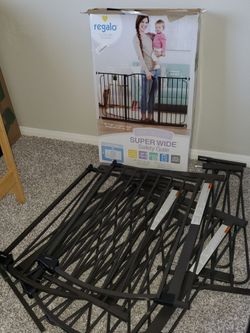 Regalo baby gate with door, extra wide
