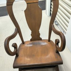 Vintage Rocking Chair 