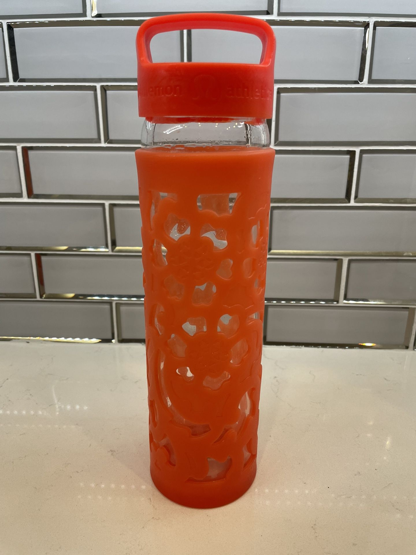 Lululemon Water Bottle for Sale in Mesa, AZ - OfferUp