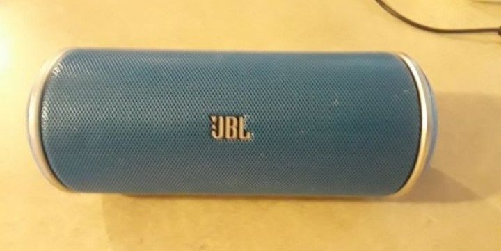 JBL Flip 1 Bluetooth Speaker