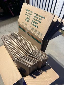 Moving boxes (19 small, 4 large)