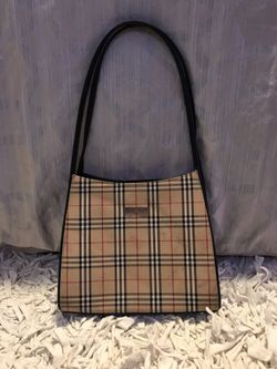 Burberry’s purse