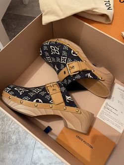louis vuitton easy mules italy monogram LV sz 5 for Sale in Fort  Lauderdale, FL - OfferUp