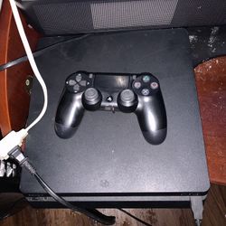 PS4 Plus 