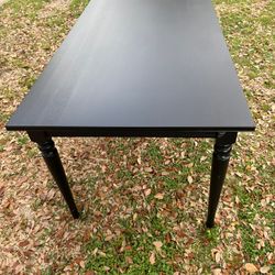 Dinning room table