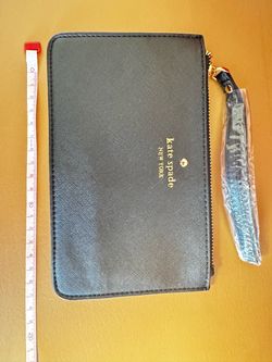 Kate Spade New York Black Saffiano Wristlet Wallet