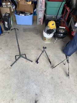 Guitar stands