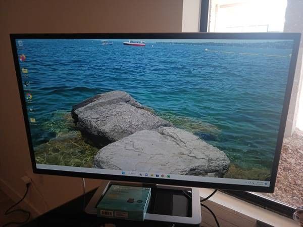 Dell 32" Oversized Jumbo Monitor