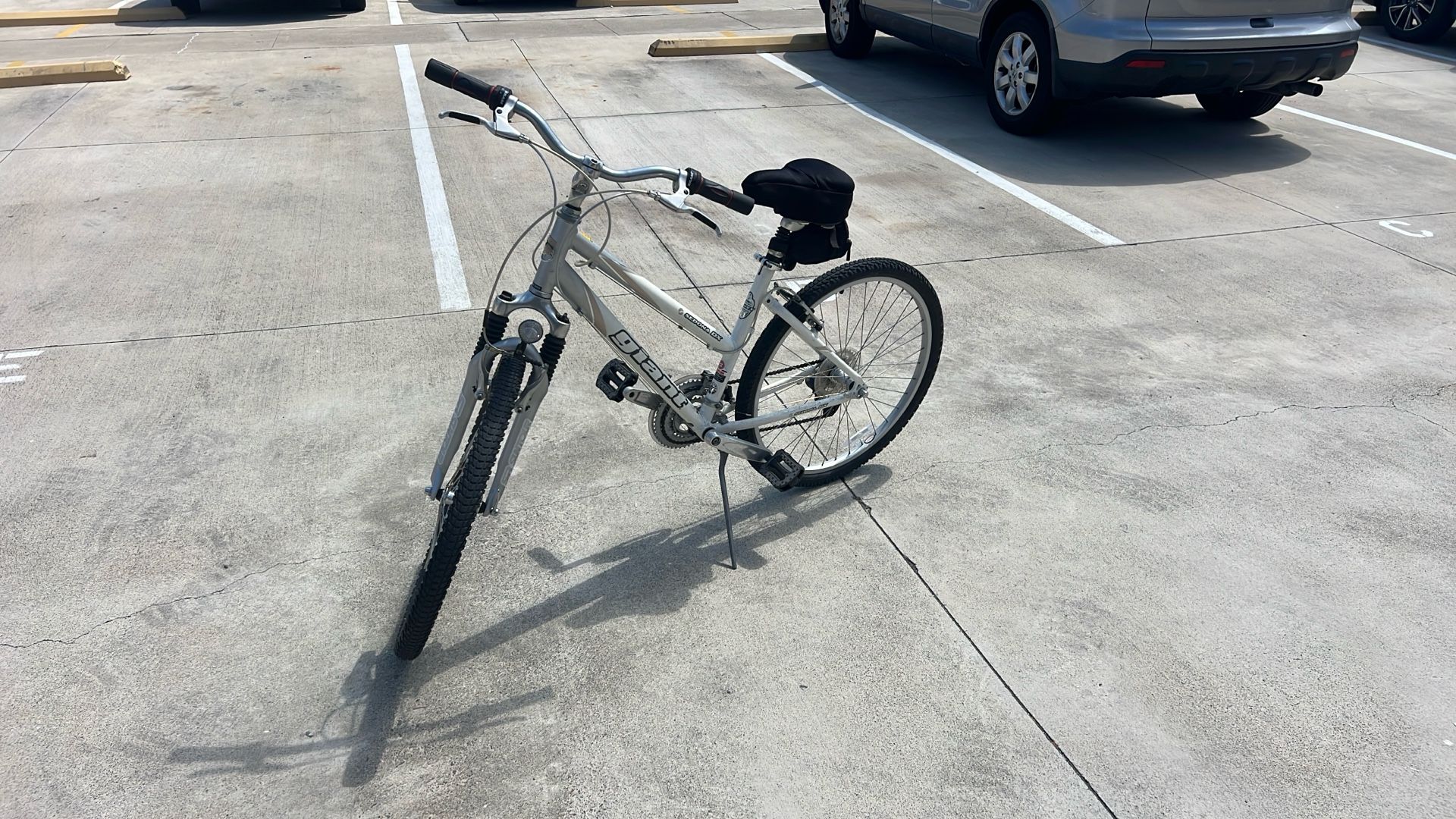 Giant Sedona DX Hybrid Bicycle