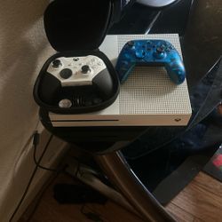 Xbox+ Elite Controller+ Blue Controller