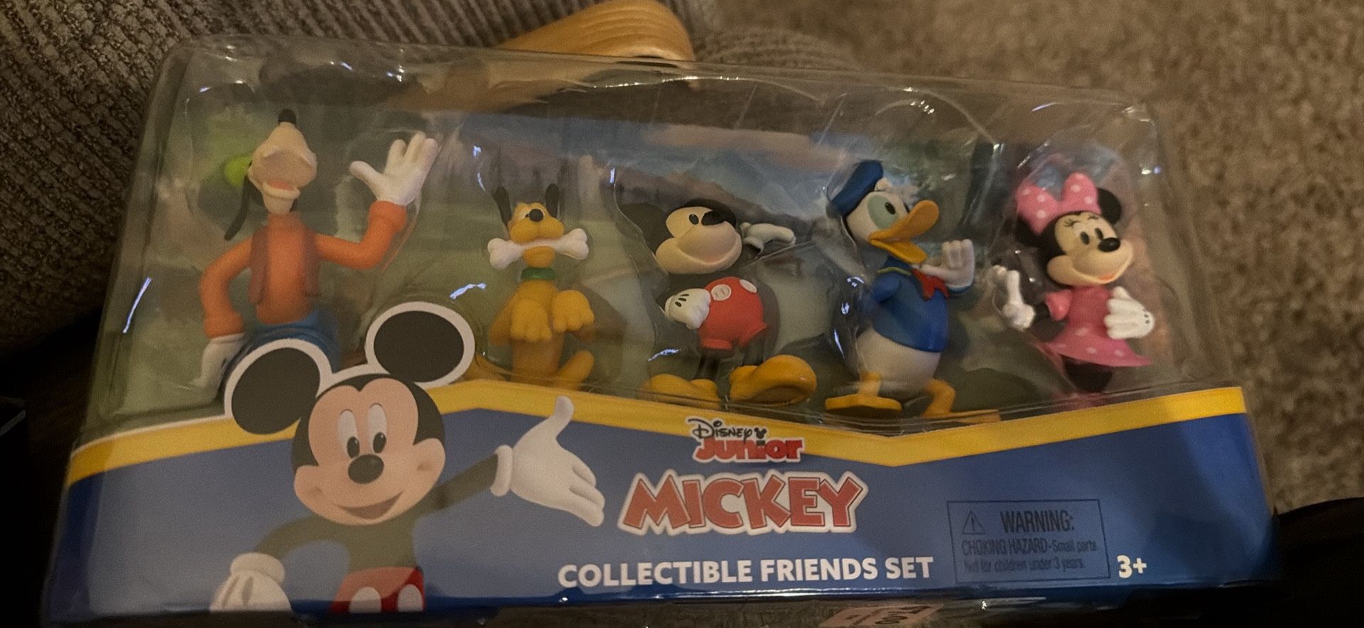 Disney Junior Mickey Mouse Collectible Friends Set - 5 Figures Including Mickey, Minnie, Donald, Goofy, and Pluto