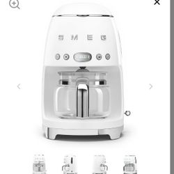 SMEG 50's Retro Style Drip Filter Coffee Machine, model number DCF02WHUS. 