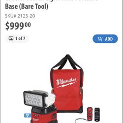 Millwaukee Flood Light 18 Volt With Remote