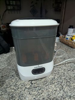Baby Brezza baby bottle sterilizer and dryer