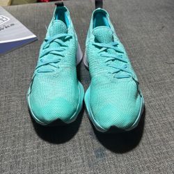 Nike Wmns Air Zoom Tempo NEXT% Flyknit  Size US 7.5