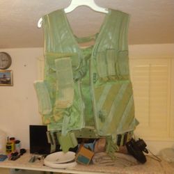 USMC  STYLE FIELD  VEST