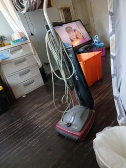 Commercial vacuum