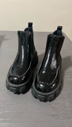 Black boots size 38/7.5