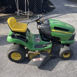 John Deere 100 Series 