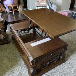 Lift Up Coffee Table With Matching End Table 