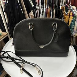 Coach - Medium Satchel Back In Black W/gold Hardware 