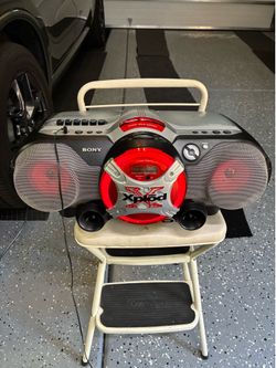 Sony Xplod Boombox CFD-G505 Mega Bass AM FM Radio CD Cassette Player