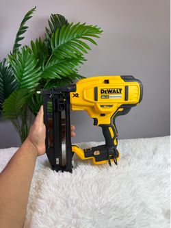Dewalt 16GA Straight Finish Nailer XR (Tool Only)