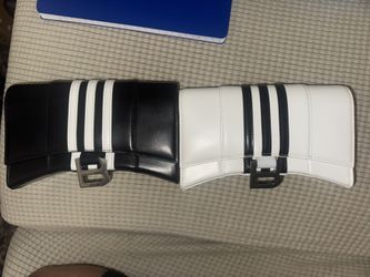 Balenciaga purse for sale! (Each)