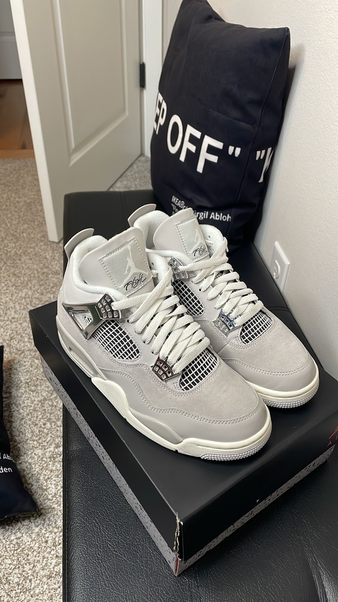 Retro Jordan 4 ‘Frozen Moment’
