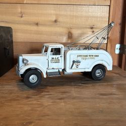 Vintage 50’s Smith Miller M.I.C. Tow Truck