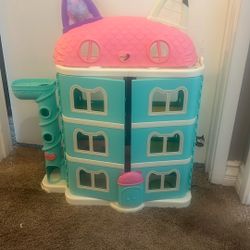 Gabby Gabby Doll House 
