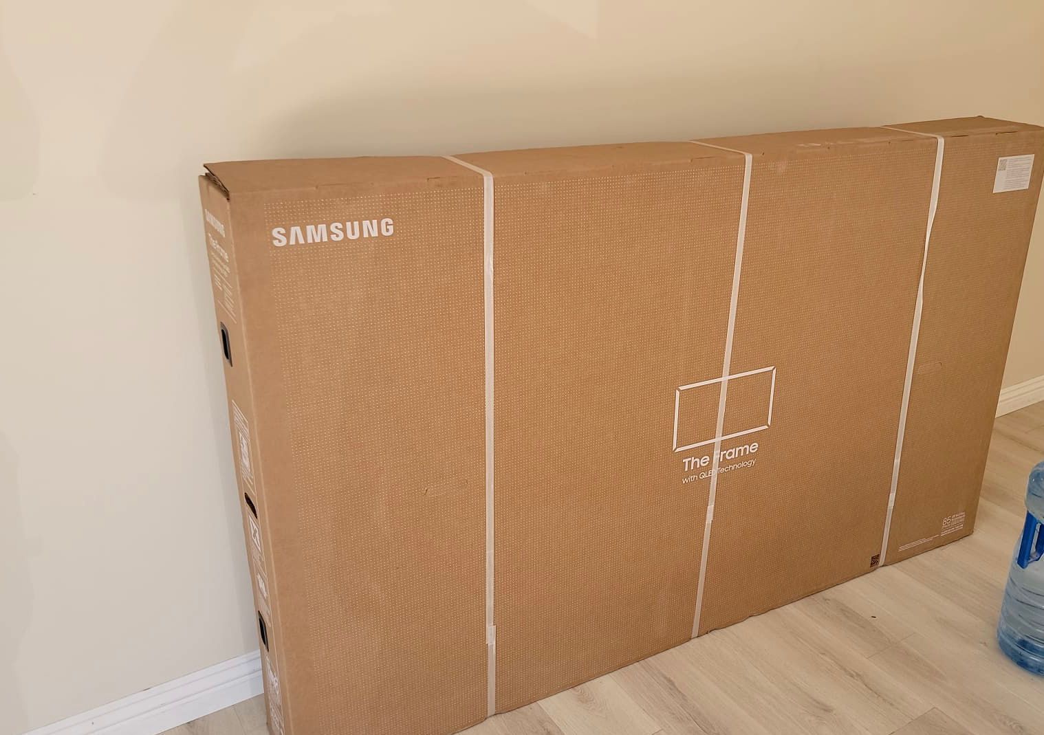 85” Samsung QLED 4K Smart Frame TV