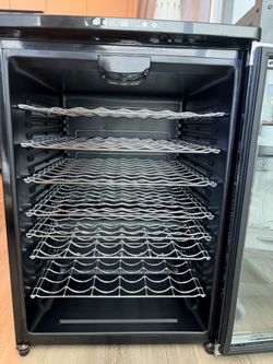 Avanti 52-Bottle Wine Refrigerator / Cooler – Works Great