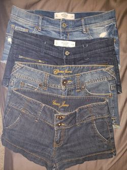 Hollister & Guess shorts size 26,27,28