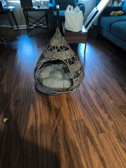 New Wicker Chair For Pets