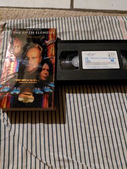 The FIFTH ELEMENT VHS - Bruce Willis - SCI-FI - Embossed Shiny Case Cover OOP VHS RARE