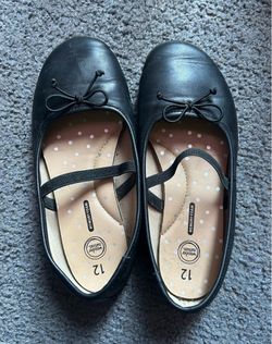Young girls black shoes size 12