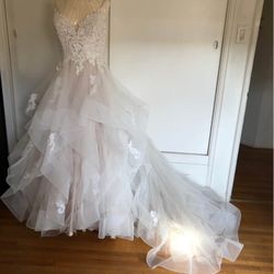 Wedding  Gown Dress Like New 