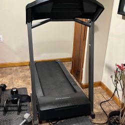 Treadmill  Cadence G 5.9i