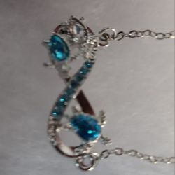 Brand NEW* BLUE/SILVER  NECKLACE