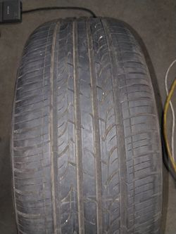 1 Kuhmo Solus Tire 215/55/17 DOT 0518 Tread 8/32nds. 