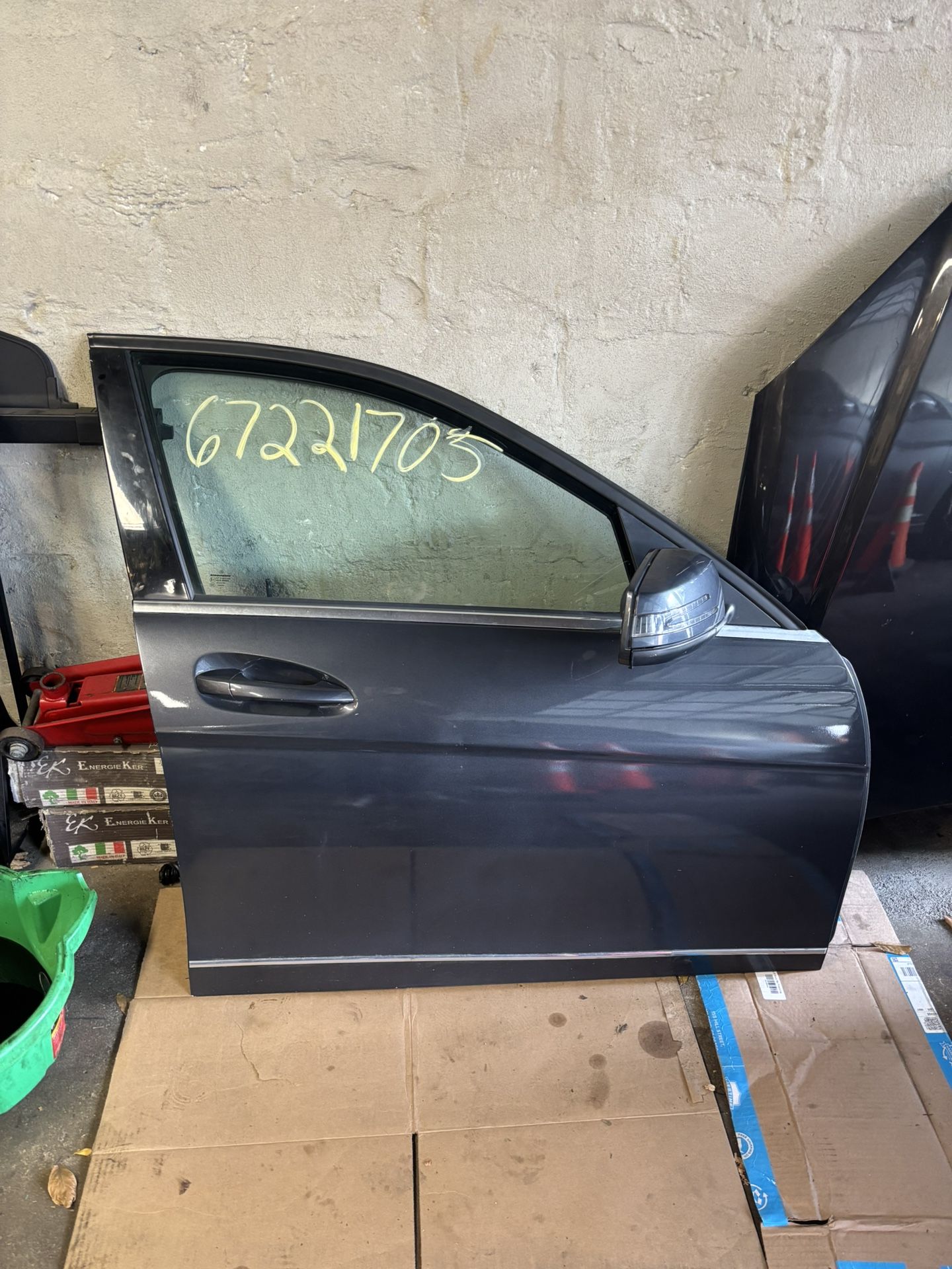 Mercedes C Class Front Passenger Door 