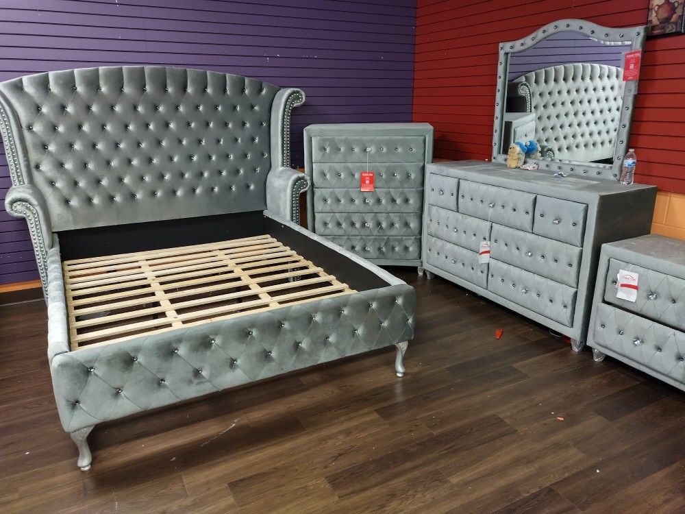 SILVER VELVET QUEEN BEDROOM SET 4PCS