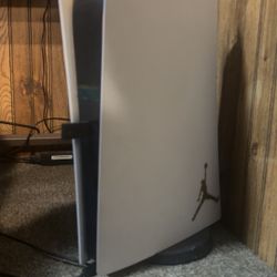 1TB Digital PS5 400$ OBO