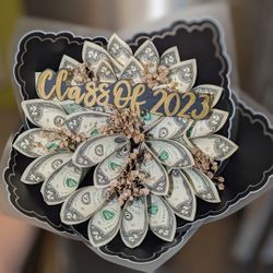 Graduation Bouquet 🖤💜 🩷