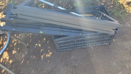 Queen size metal frame 